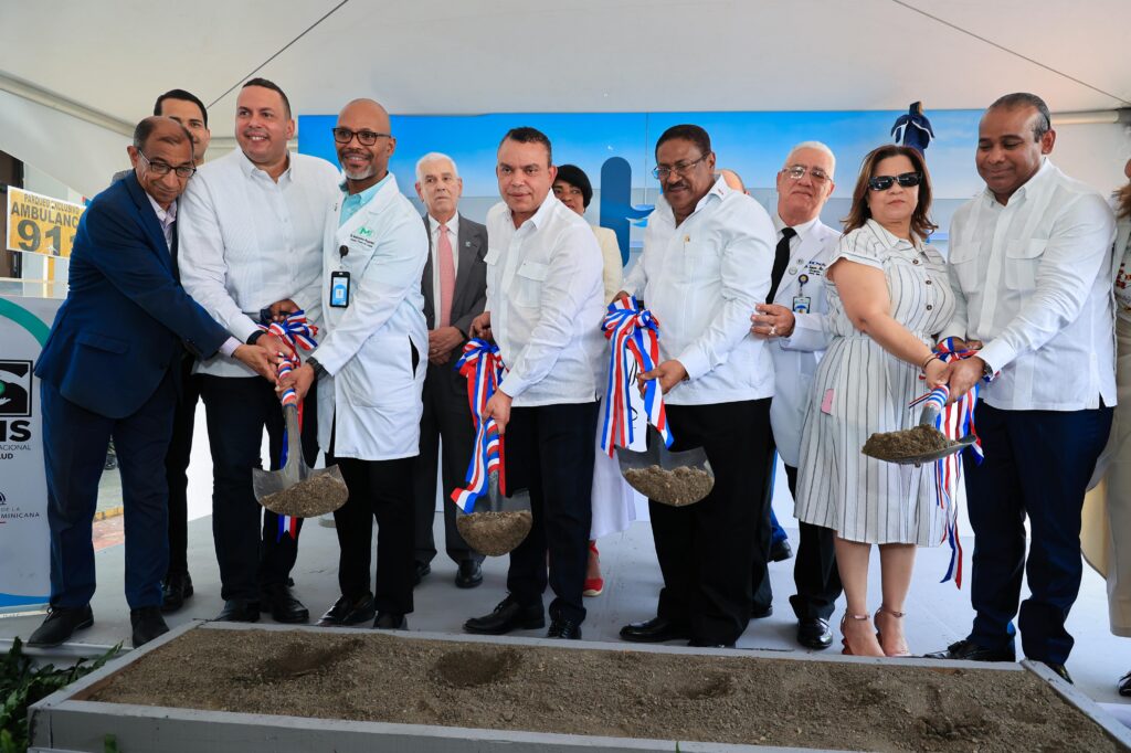 SNS inicia remozamiento del Hospital Salvador B. Gautier con inversión cercana a mil millones de pesos