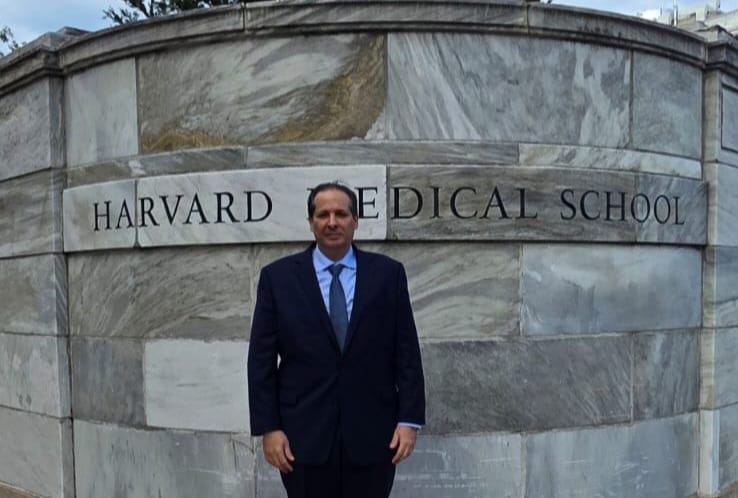 Víctor Atallah impulsa alianzas académicas en Harvard y presenta avances de salud en Washington