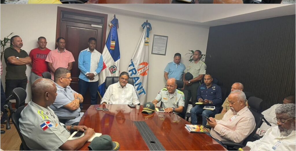 DIGESETT e INTRANT coordinan con operadores del transporte público acciones para mejorar movilidad en el km 9
