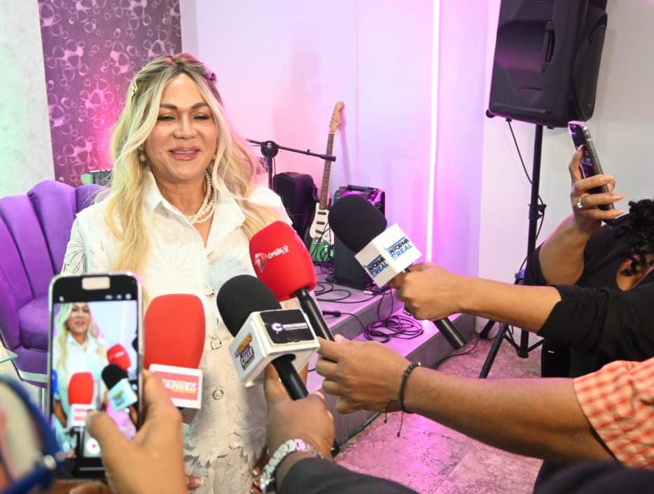 La cantante cristiana Dulcemar celebra 40 años de trayectoria