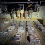 Intervienen narcolancha con cargamento de 595 paquetes de presunta cocaína en las costas de Baní