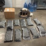 Ocupan 11 paquetes de presunta marihuana ocultos en un mueble AILA