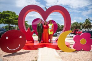 Ágatha Ruiz de la Prada elogia a Carolina Mejía por belleza en el diseño de espacios en la ciudad