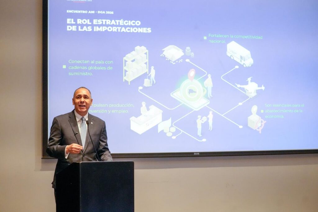 DGA destaca aporte del sector importador al fortalecimiento de la competitividad nacional