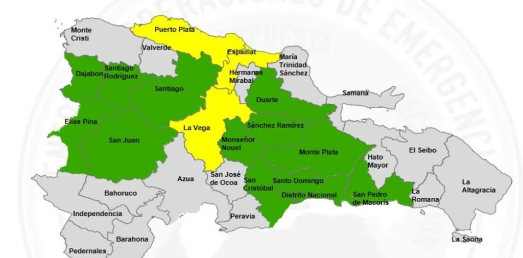 COE sube niveles de alerta por vaguada; tres provincias están en amarilla y 13 en verde
