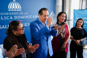 Animal Fest reconoce a Víctor Atallah por su respaldo al bienestar animal y a Ciudad de Ángeles