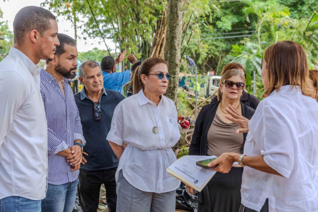 Carolina Mejía supervisa ejecución de obras que transforman distintos sectores del DN