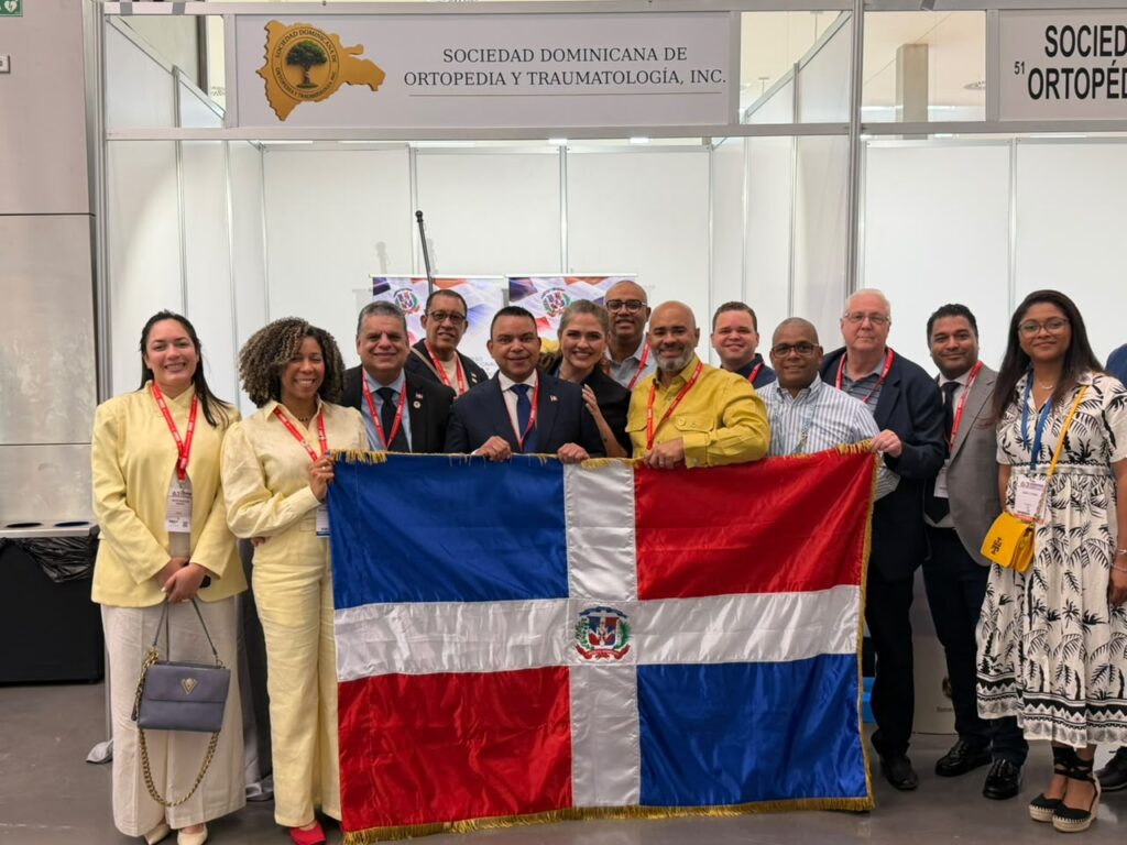 Director ejecutivo del SNS impulsa cooperación internacional para formación especializada en trauma