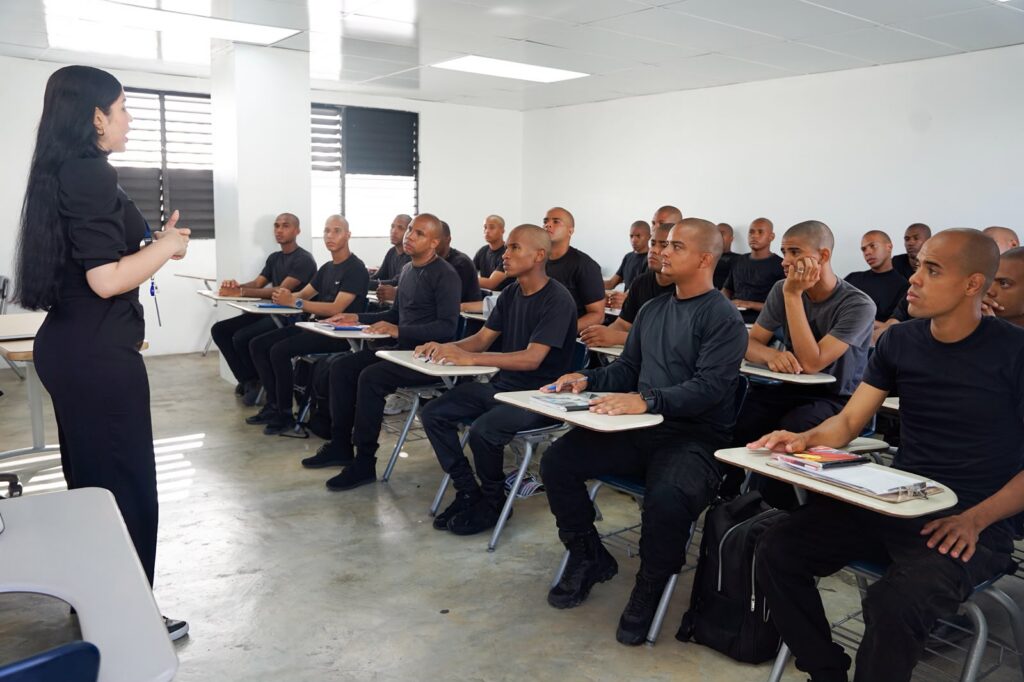 Avanza con éxito formación de agentes migratorios con enfoque de respeto a DDHH