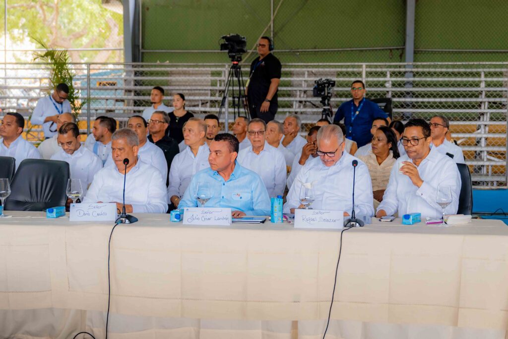 Titular SNS presenta logros de salud en San José de Ocoa durante Consejo de Ministros