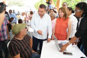 SNS desarrolla jornada de salud preventiva en beneficio de familias de Sánchez Ramírez